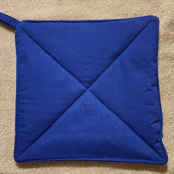 Pot holder or Hot Pad- reindeer with ornaments - Picture 2 of 3